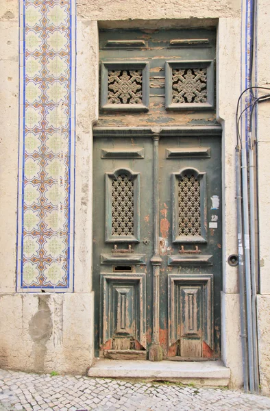 Porta velha (Portugal ) — Fotografia de Stock