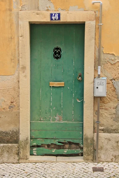 Puerta vieja (Portugal ) — Foto de Stock