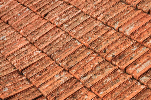 Techo de azulejos de la casa en una ciudad medieval — Foto de Stock