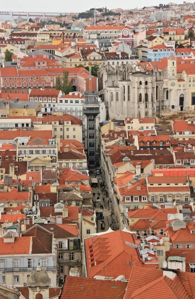 Windy Santa justa lub wyciąg (elevador de santa justa), Lizbonie, Portugalia. — Zdjęcie stockowe