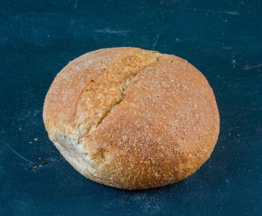 Fırından yeni çıkmış taze ekmek.