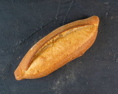 Fırından yeni çıkmış taze ekmek.