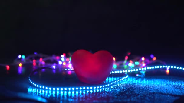 Lider Işıkların Arasında Sevgi Dolu Bir Kalp — Stok video