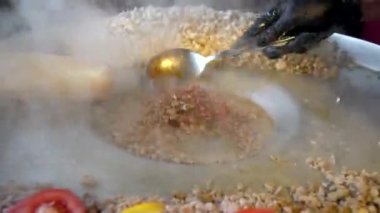 Tantuni et yemeği, Türk yemeklerinden biri.