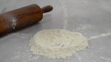 Hamur topu fırında ekmek için hazırlandı.