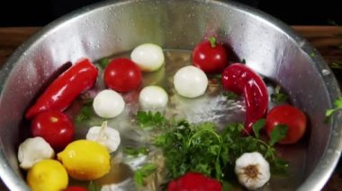 Anadolu 'da yapılan geleneksel bir yemek.