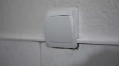 Gereksiz ışıkları kapatalım..