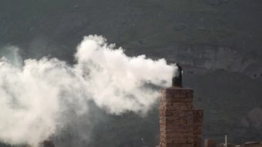 Soba evin içinde yanıyor.