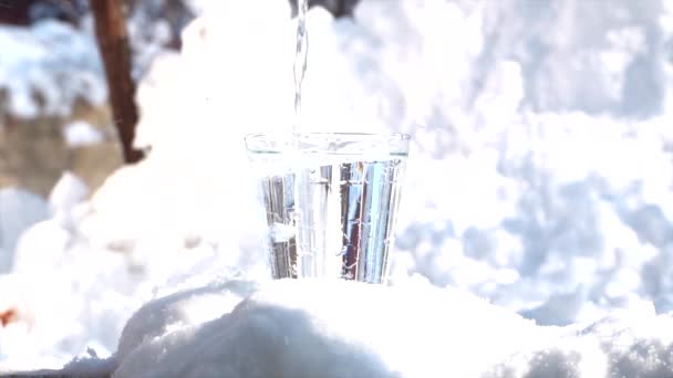 Een Drinkbaar Water Met Een Hoge Waarde — Stockvideo