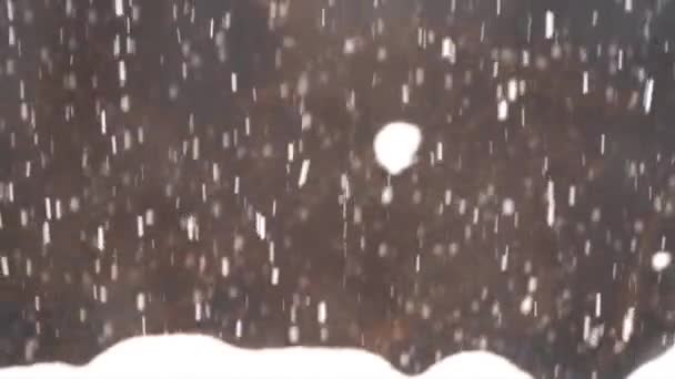 Está Belo Dia Flocos Neve Continuam Chover — Vídeo de Stock