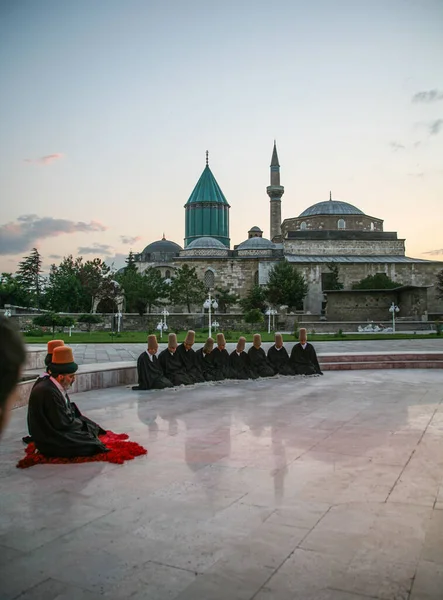 Realización Derviches Girando Una Ceremonia Religiosa Museo Mevlana Konya Turquía —  Fotos de Stock