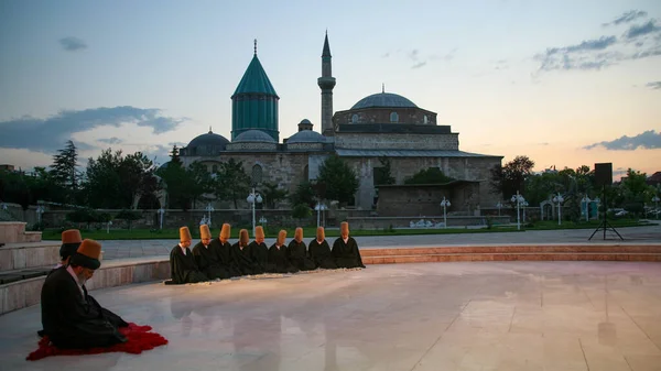 Auftritt Der Derwische Bei Einer Religiösen Zeremonie Mevlana Museum Konya — Stockfoto