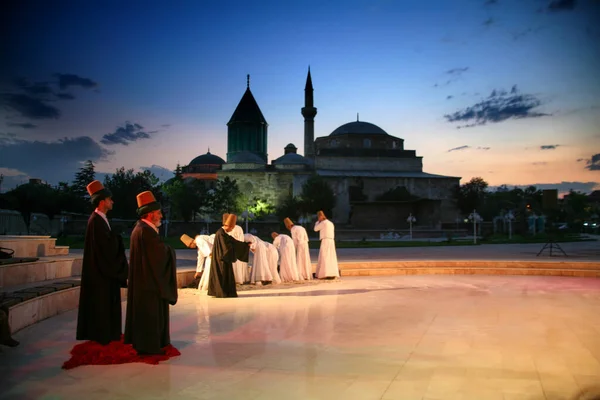 Představení Dervišů Vířících Náboženském Obřadu Muzeu Mevlana Konya Turecko 2009 — Stock fotografie