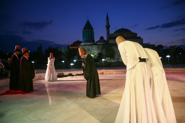 Auftritt Der Derwische Bei Einer Religiösen Zeremonie Mevlana Museum Konya — Stockfoto