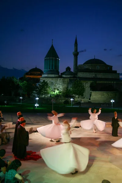 Realização Dervixes Rodopiando Uma Cerimônia Religiosa Museu Mevlana Konya Turquia — Fotografia de Stock