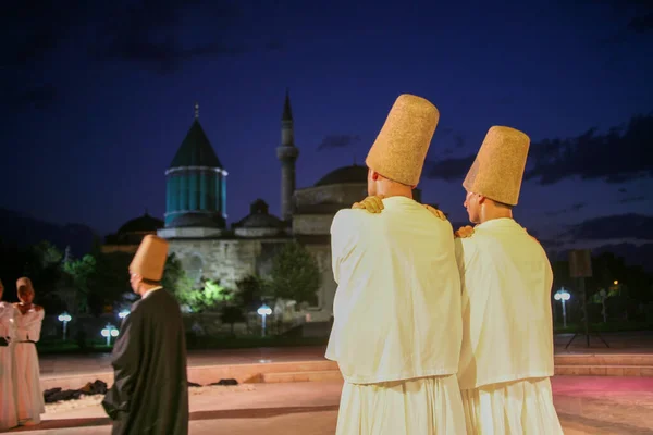 Optreden Van Derwisj Wervelend Bij Religieuze Ceremonie Mevlana Museum Konya — Stockfoto