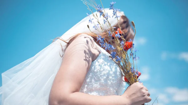 Genç Kız Evleniyor — Stok fotoğraf