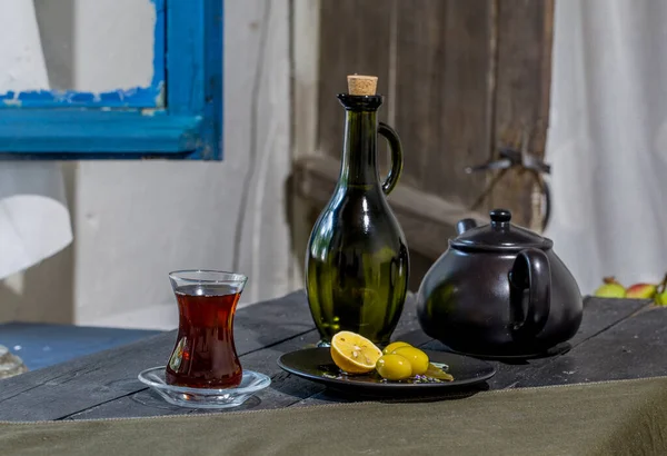 Green Olives Plate Black Background — Stock Photo, Image