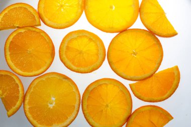 Organik sıkılmış taze meyve suyu