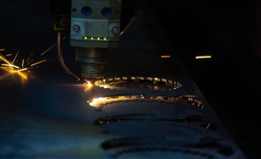 Lazer metal kes cnc makinesi