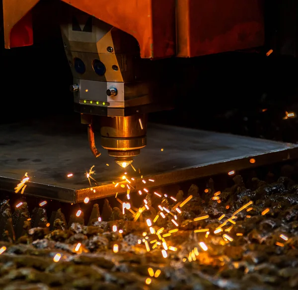 Laser Metall Cut Cnc Machine — kuvapankkivalokuva