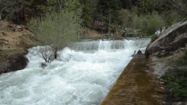 Tarım arazilerinin sulama sistemlerinin resmi