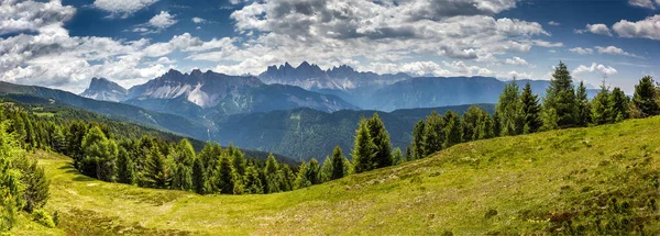 Plose Zirvesinden Dolomite Alpleri Meadow Panoramik Görünüm Telifsiz Stok Fotoğraflar