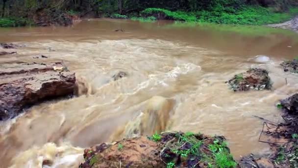 Zerstörungsprozess. Hochwasserstraße, 1080p. — Stockvideo