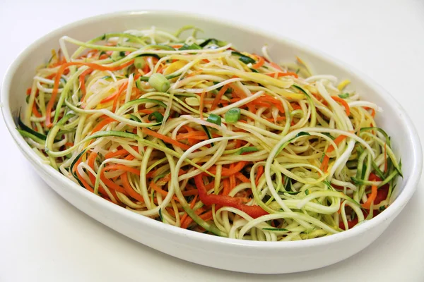 Salade de nouilles aux légumes — Photo