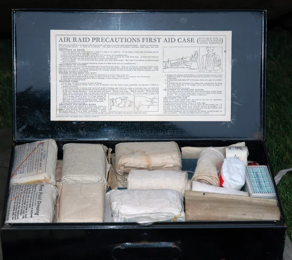 World War 2 First Aid Box — Stock Photo, Image