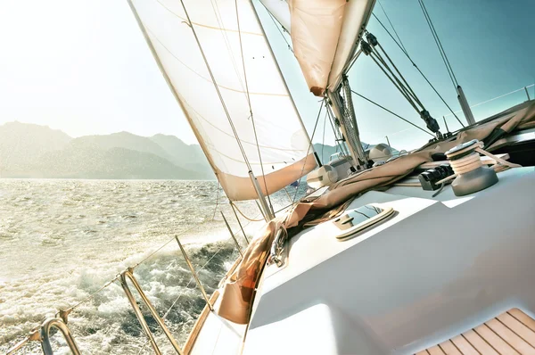 Navegación en barco — Foto de Stock