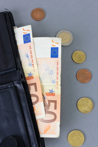 Bir yüz ile iki banknot değeri 50 Euro — Stok fotoğraf