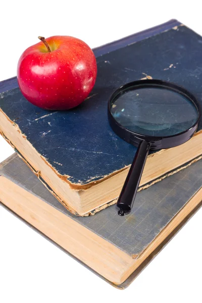 Ikivanhat kirjat, omena — kuvapankkivalokuva