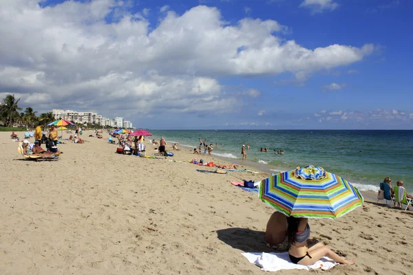 Em lauderdale na praia do mar — Fotografia de Stock