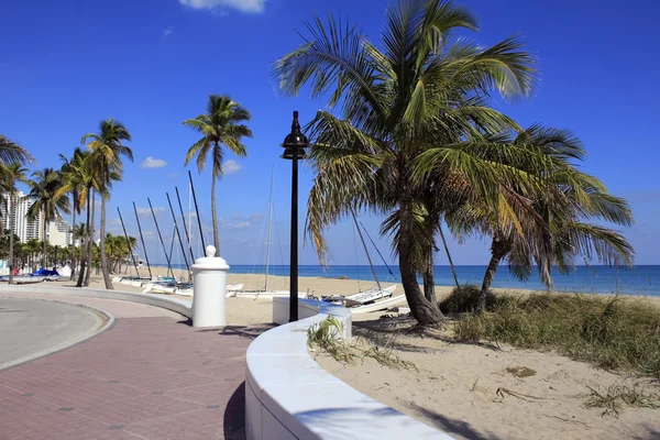 Fort lauderdale beach park richting het noorden — Stockfoto