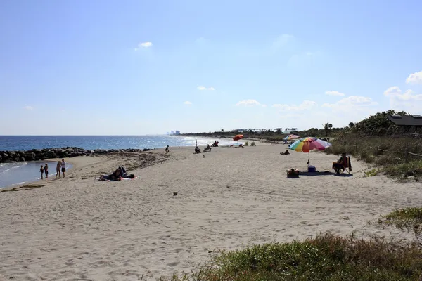 Relajarse en la playa de Dania —  Fotos de Stock