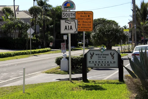 Bem-vindo ao Deerfield Beach Sign — Fotografia de Stock