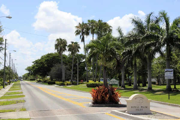 Señal de bienvenida de Royal Palm Isles — Foto de Stock