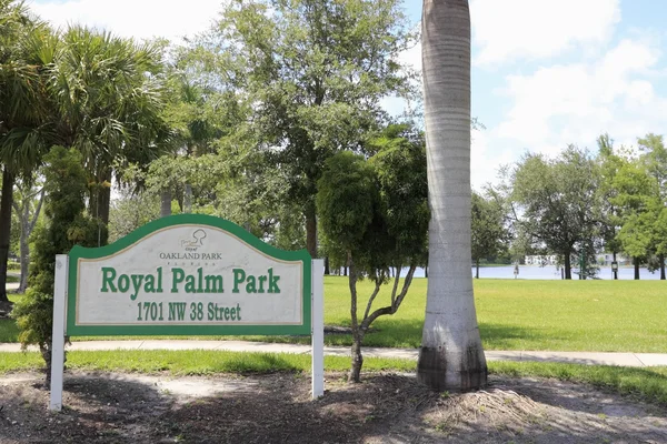 Royal Palm Park Sign — Stock Photo, Image