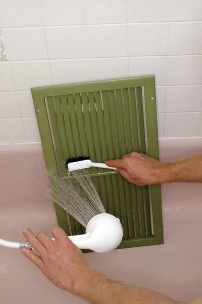 Cleaning an Air Return Vent — Stock Photo, Image