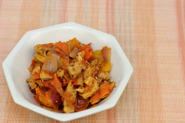 Carne Frango Cozida Várias Verduras Boliche Com Orégano Seasonings Tigela — Fotografia de Stock