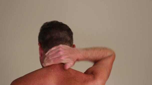 Rear View White Man Massaging Back His Neck Each His – Stock-video