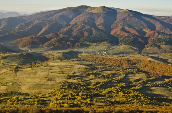 East Beskids in autumn. Carpathian Mountains — Stock Photo, Image