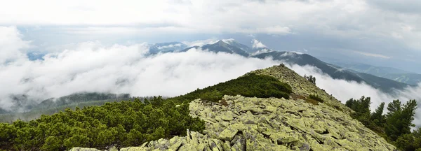 ภูเขาเมฆพาโนรามา — ภาพถ่ายสต็อก