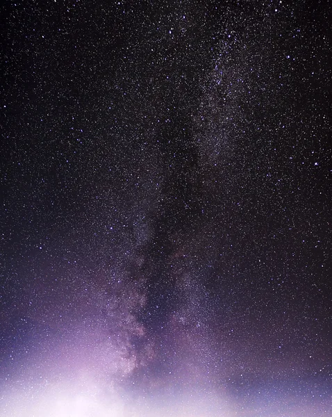 Parte de um céu noturno com estrelas e Via Láctea — Fotografia de Stock