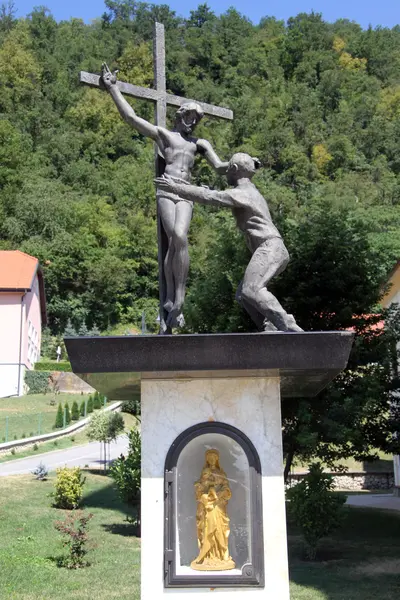 Monumento de bronze — Fotografia de Stock