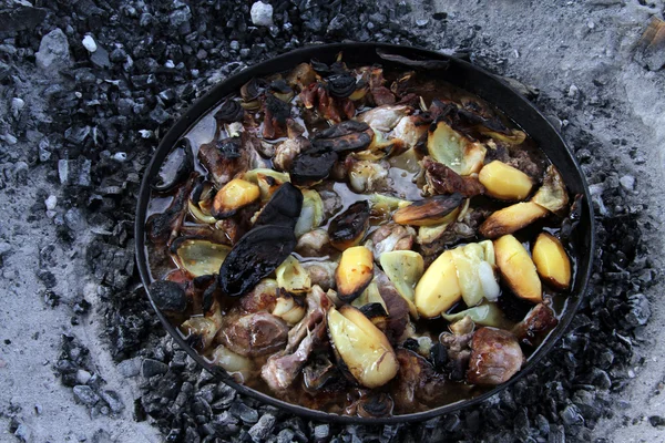 木炭和 potates — 图库照片