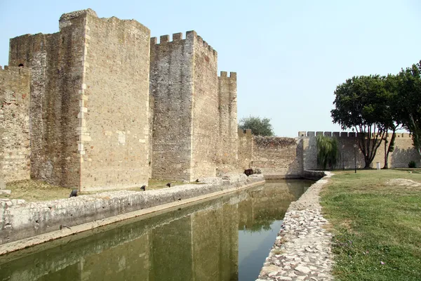 Wall and water — Stock Photo, Image