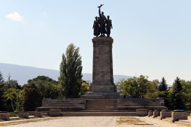 Savaş Anıtı