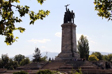 Savaş Anıtı